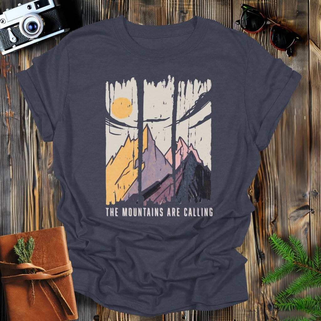 MyDesigns Physical Item Dark Heather / S Mountains are Calling, Vintage Mountain Sunset T-Shirt