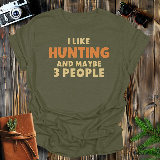 MyDesigns Physical Item S / Military Green Hunting & 3 People T-Shirt